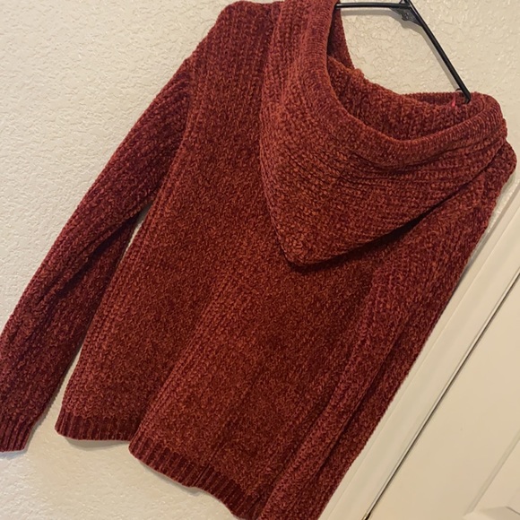 Sweater - Picture 5 of 5